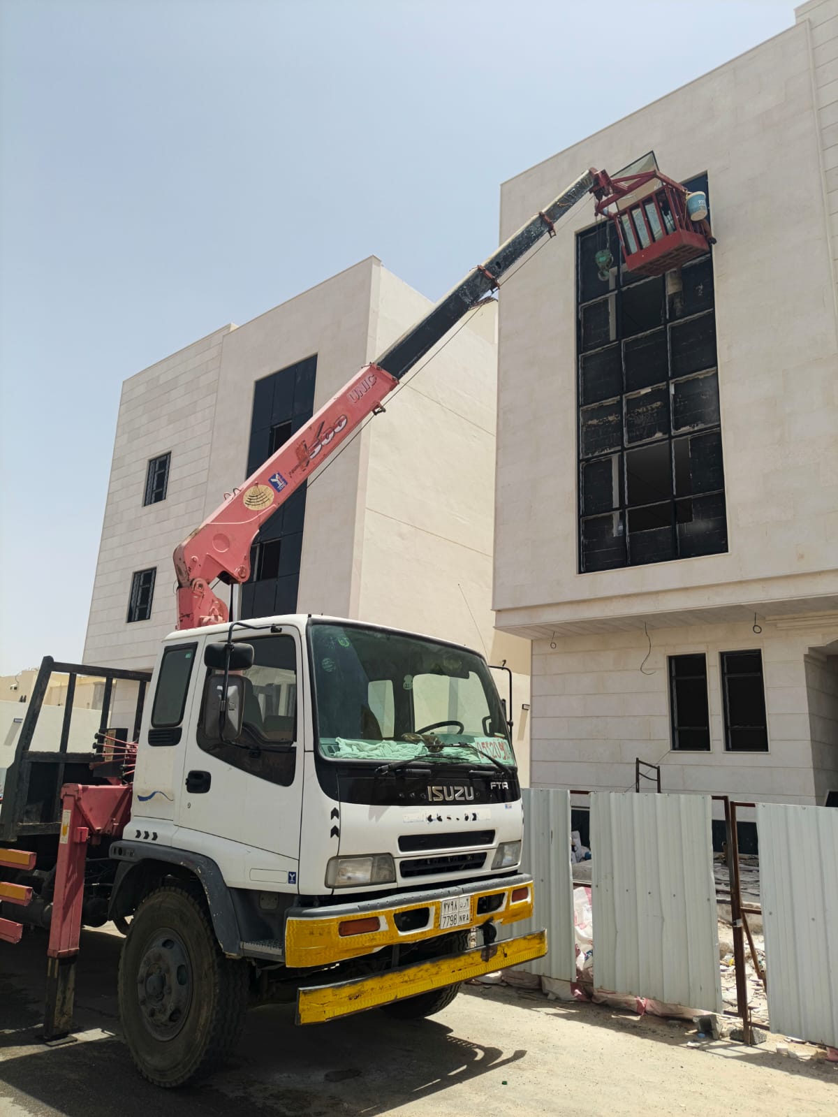 بوم ترك 25 طن - تأجير بوم ترك